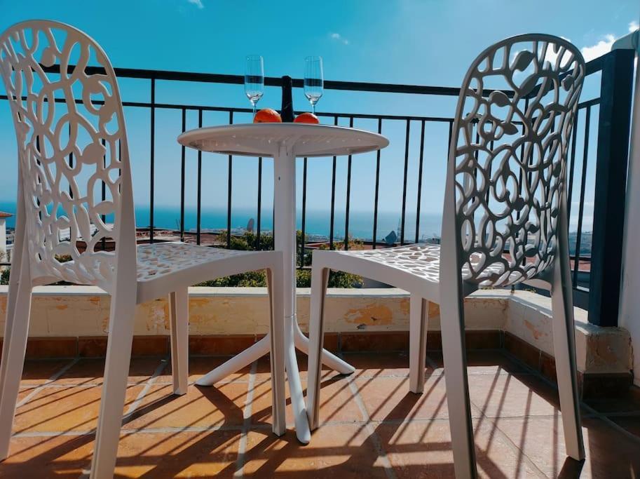 Private Pool 'Villa Vibe Tenerife' Sunset & Ocean View Чайофа Экстерьер фото
